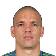 Osvaldo Alonso 76